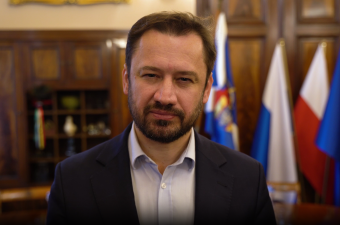 Подяка українцям за мирне небо від мера Кракова  Александра Мішальського
